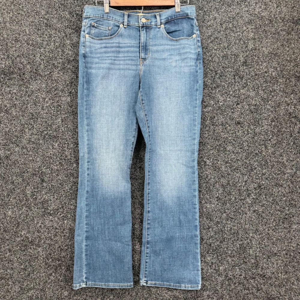 Levis Classic Bootcut Jeans Womens 10S Medium Wash Blue Denim 39252-0001 W30 L30